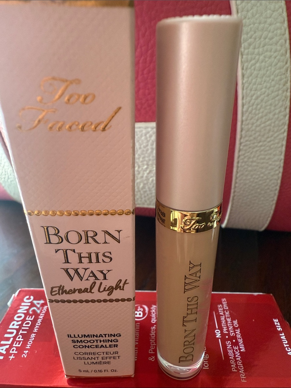 Too Faced Born This Way Ethereal Light Concealer - Light/Beige
